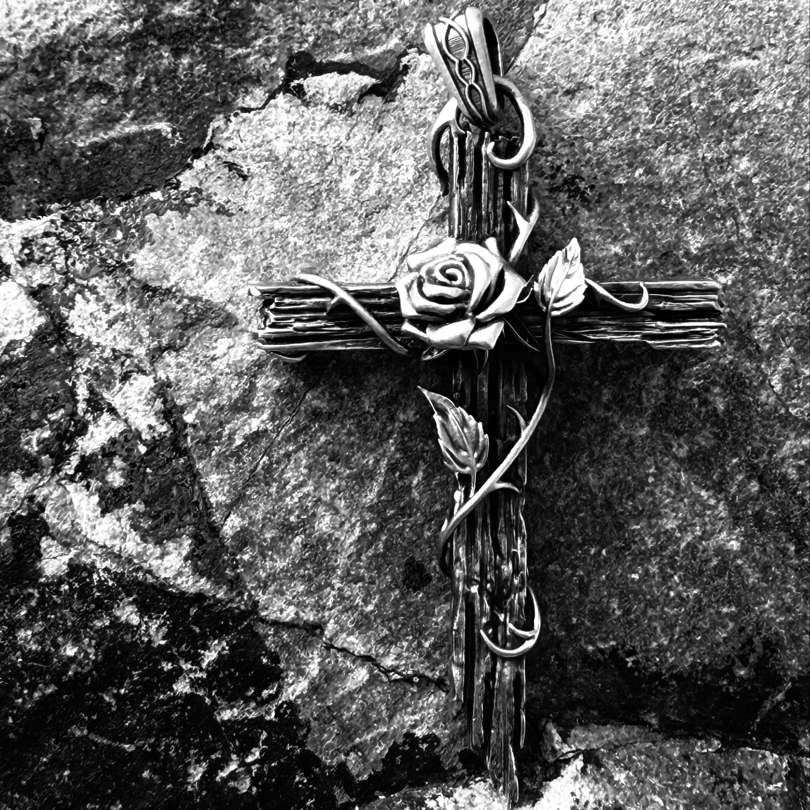 THORNED ROSE CROSS PENDANT