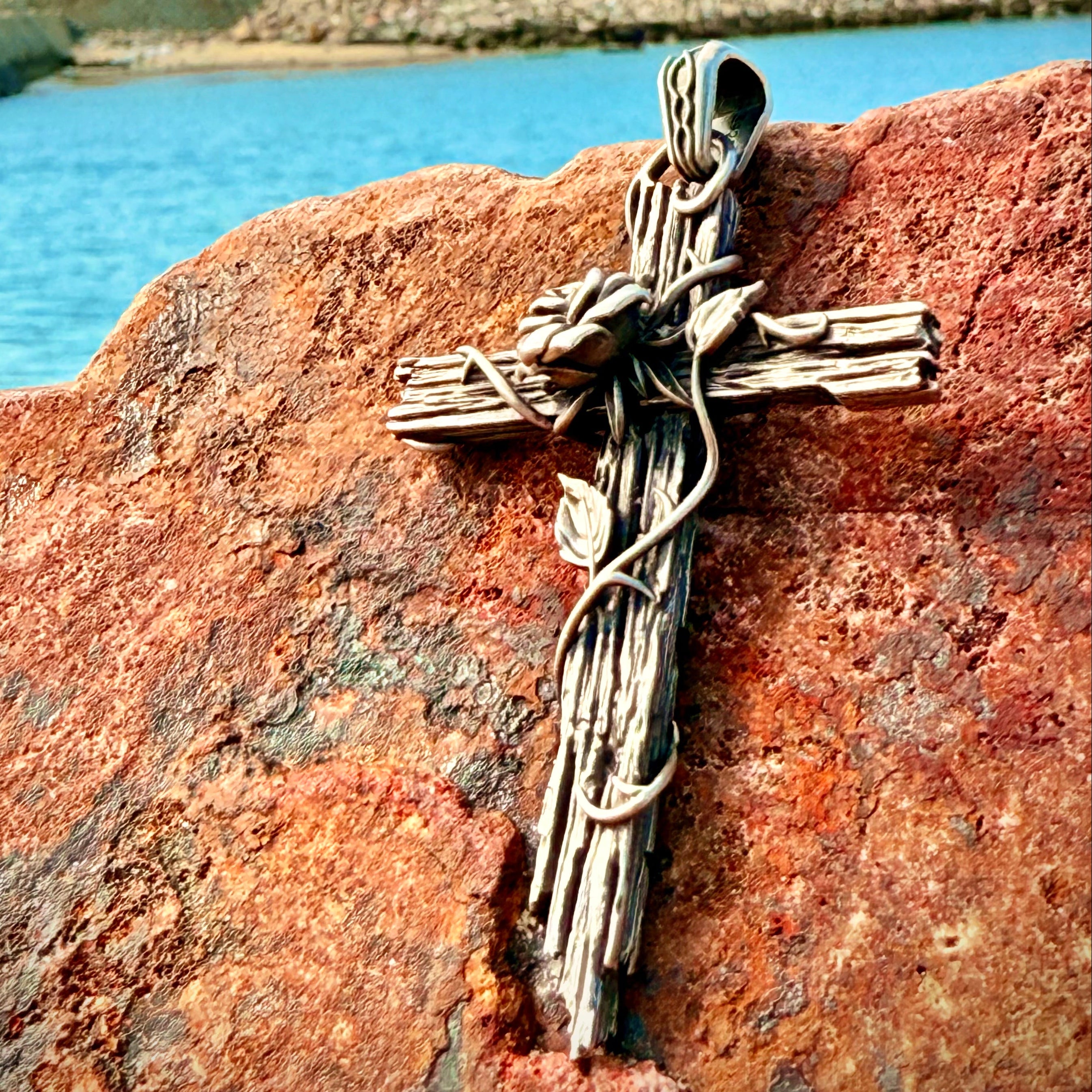 THORNED ROSE CROSS PENDANT