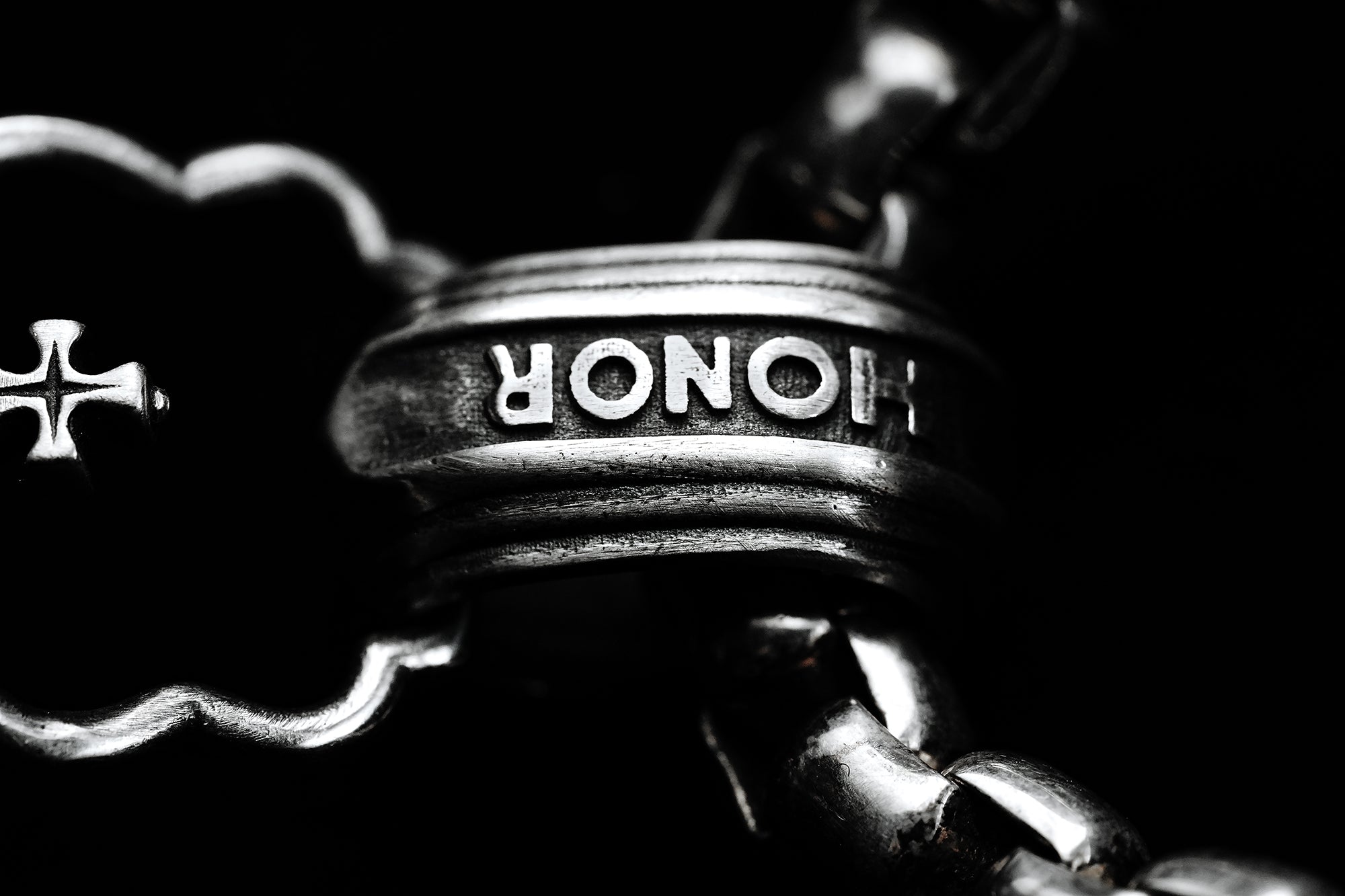 HONORCALL WHISTLE PENDANT