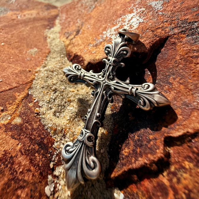 IRIS CROSS PENDANT